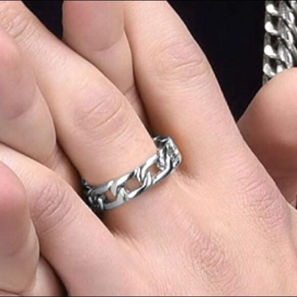 Men’s stainless steel Cuban chain link ring - Picture 3 of 7